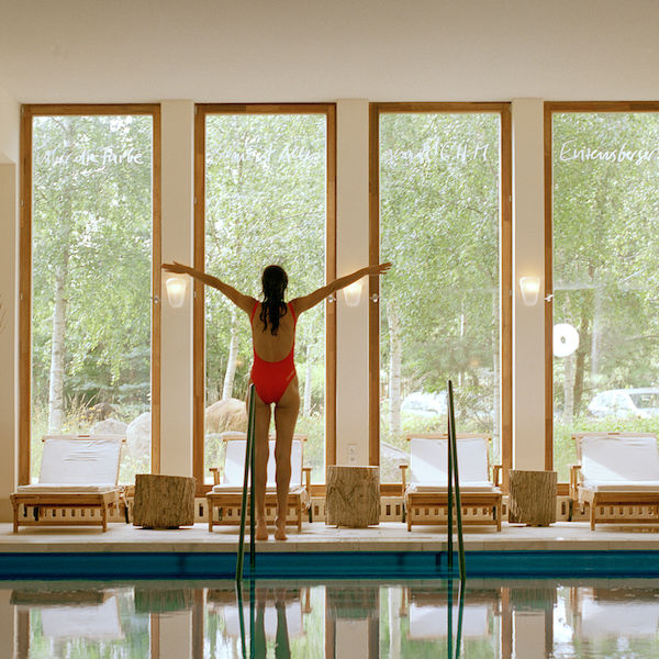 Seehotel Am Neuklostersee   Badescheune Wellness Schwimmbad Birkenwald   Foto Hauke Dressler